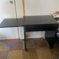 Free Small desk 