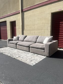 Jerome's cloud deals couch