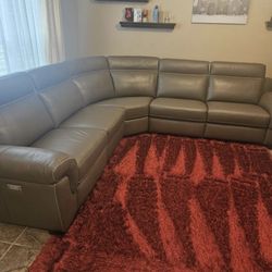 *Free Delivery* Macys Leather Power Reclining Couch Sofa 