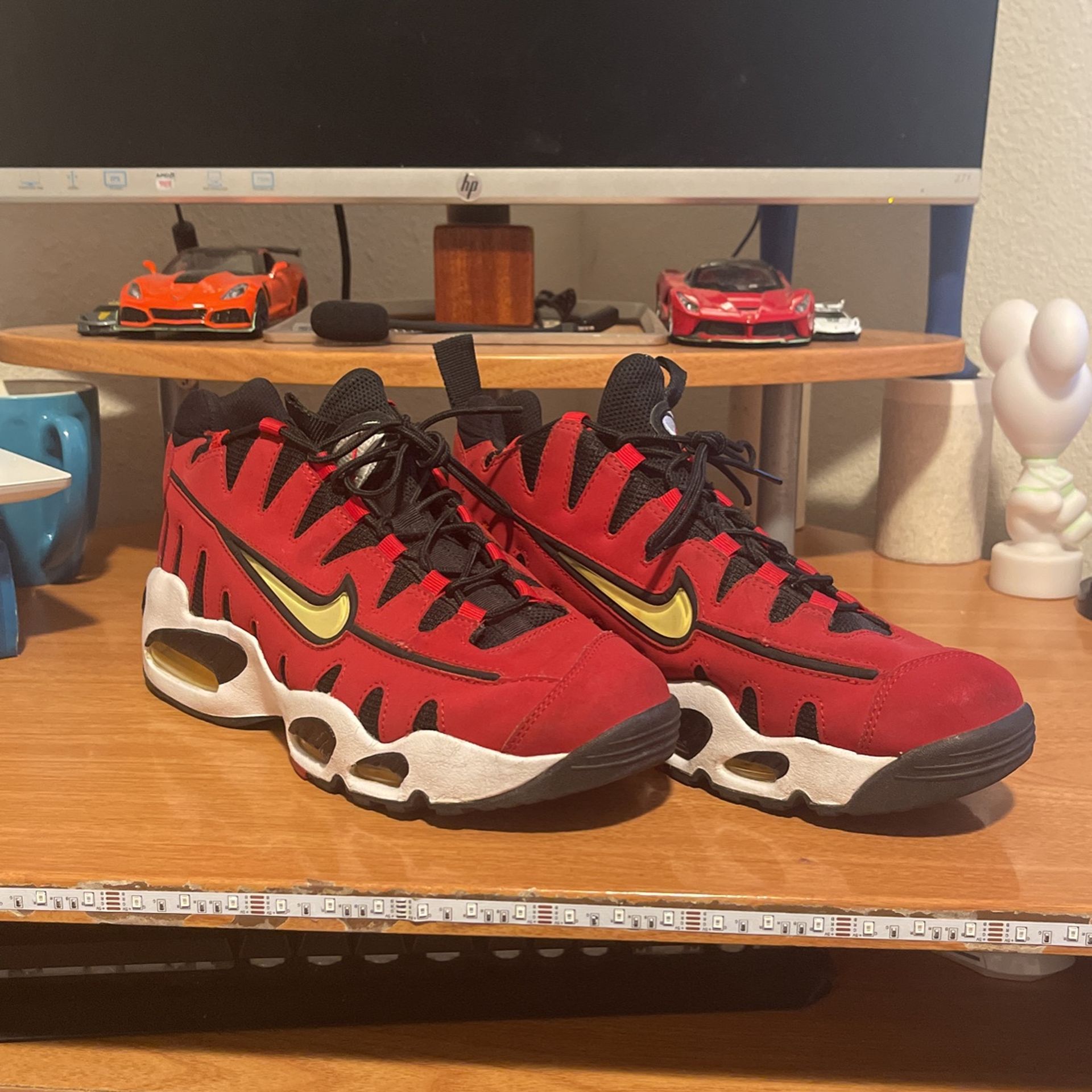 Nike Air Max Hideo Nomo Shoes (men’s) ( Size 10.5 )