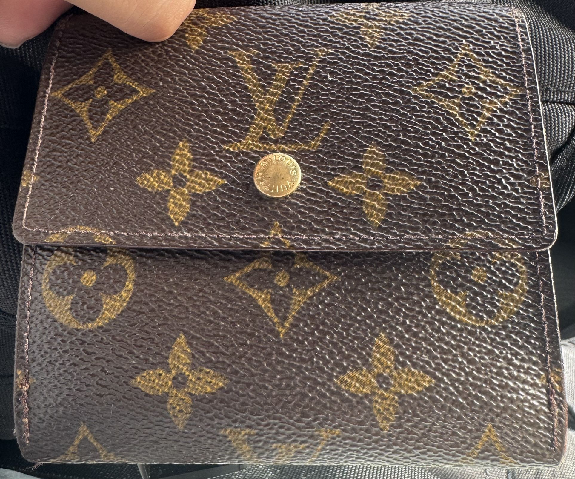 LV Wallet