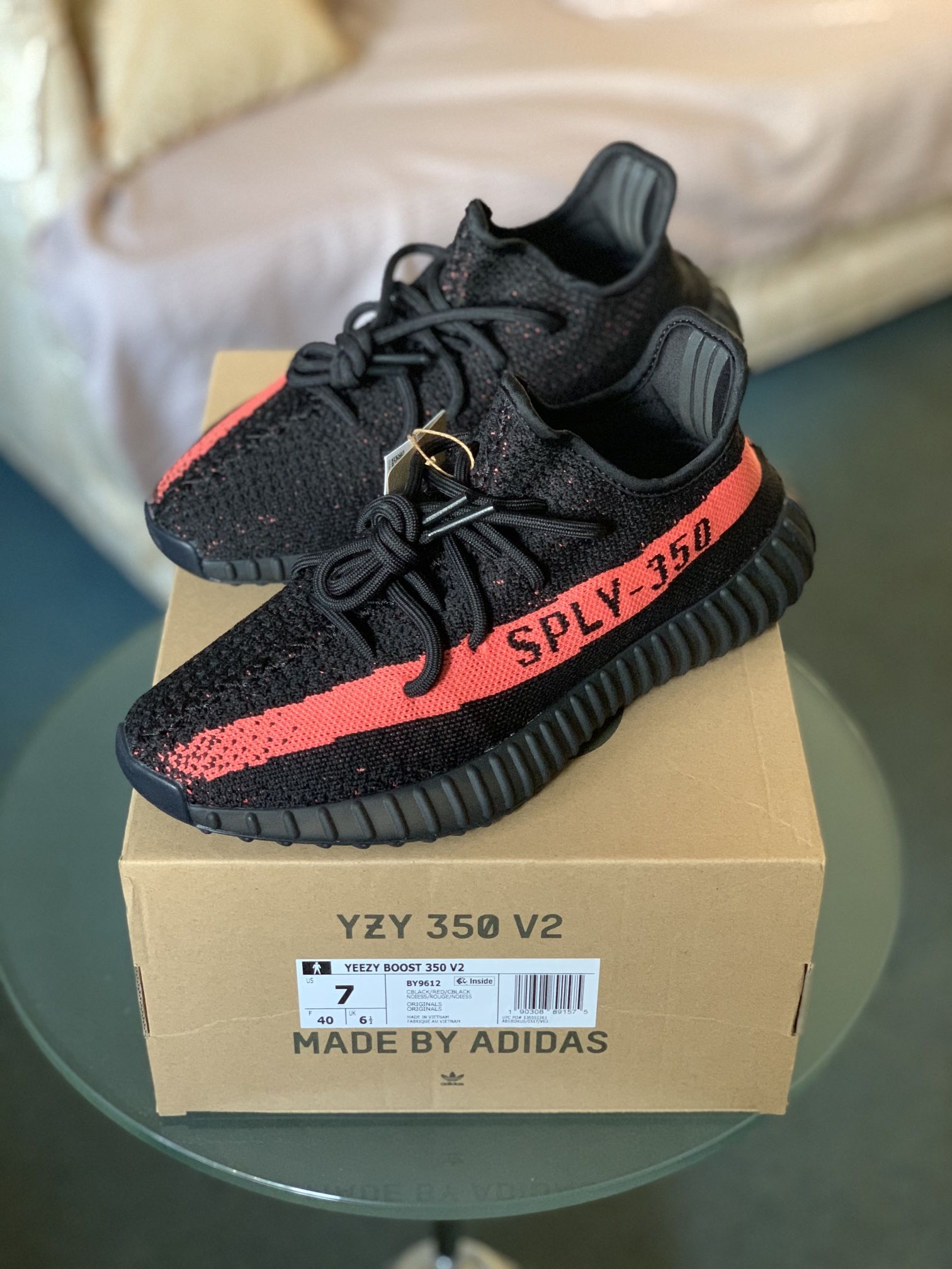 Yeezy 350 V2 Core Red Size Brand New DS