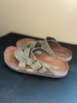 Women’s sandals