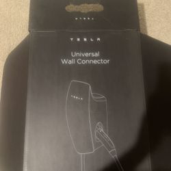 Tesla Universal Wall Connector 