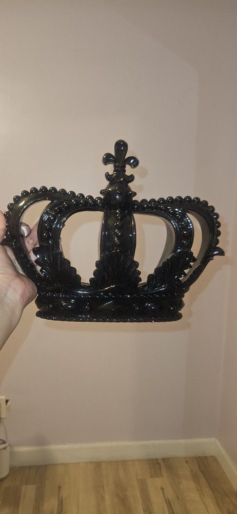 Crown Wall Decor