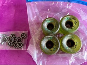 Bones Super Reds and OJ wheels - skateboard