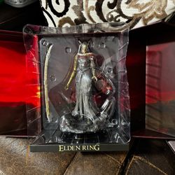 Elden Ring CE - Malenia statue - Xbox