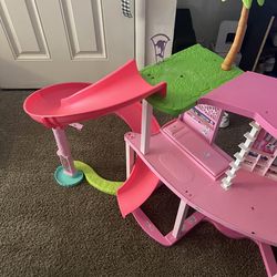 Barbie doll house