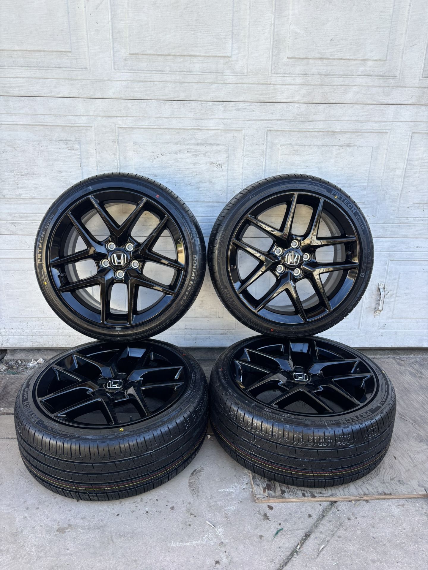 18” 2025 Honda Civic and Accord Wheels with NEW TIRES!!!!