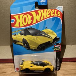 Hot Wheels / Pagani Zonda R / Yellow