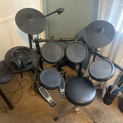 Alesis Electric Drum Set