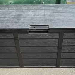 Winado 75 Gallon Plastic Deck Box