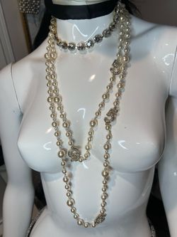 Long necklace with crystal choker