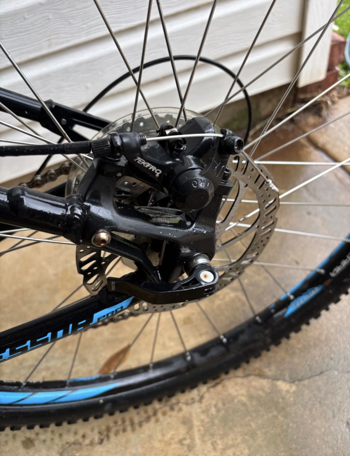 2022 GT Aggressor Pro Mountain Bike