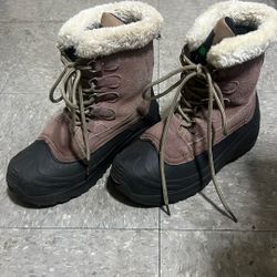 Snow Boots Size 6
