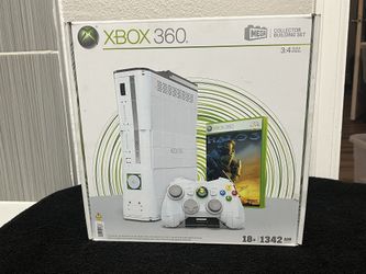 MEGA Showcase Microsoft Xbox 360 Collector Building Set - 1342pcs