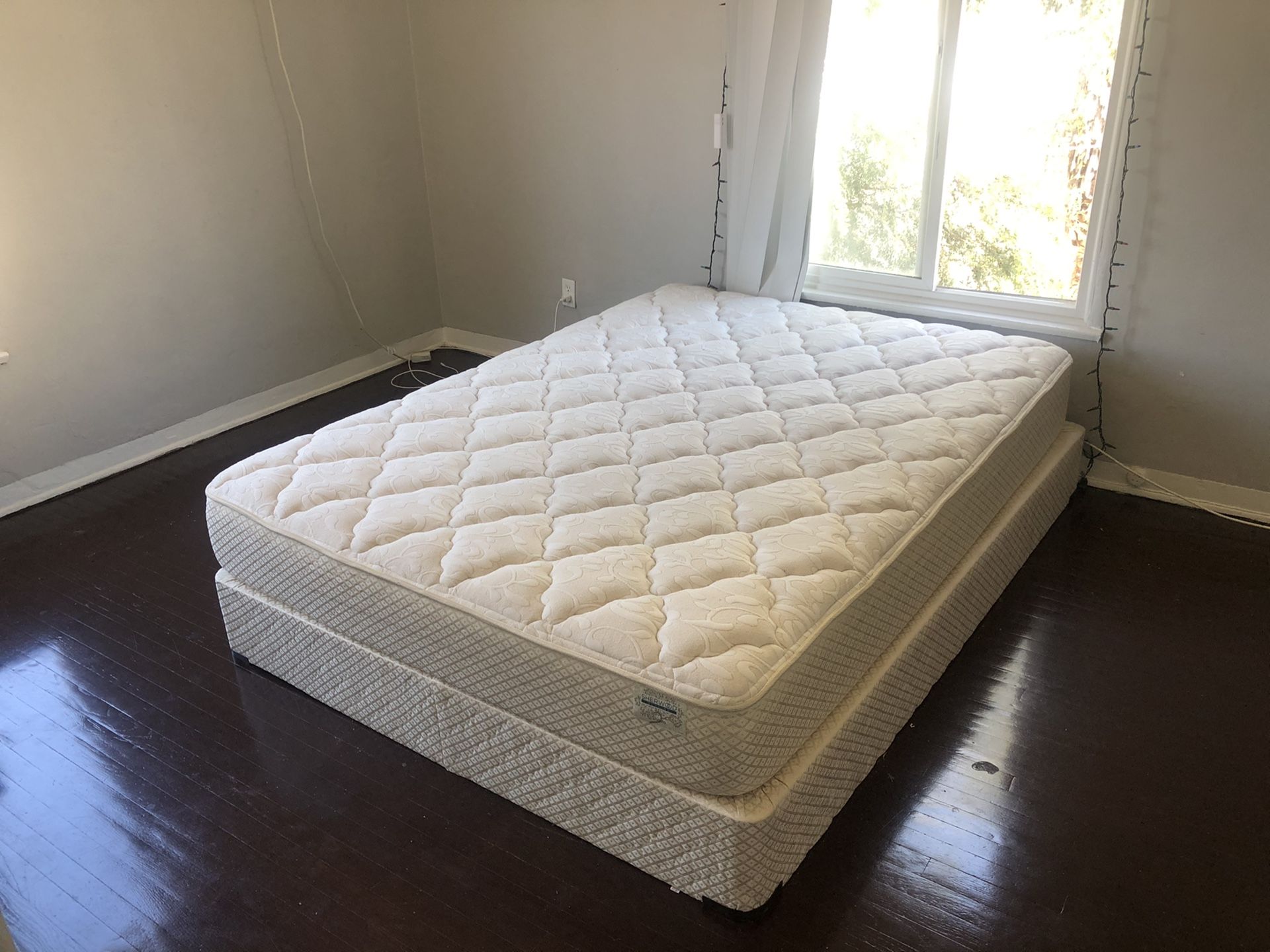 Queen Mattress - Sherwood Shasta