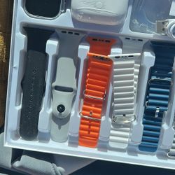 Smart Watch And Wireless Headphones / Earbuds