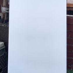 WHITE MIRROR THAT OPENS WITH SHELVES 