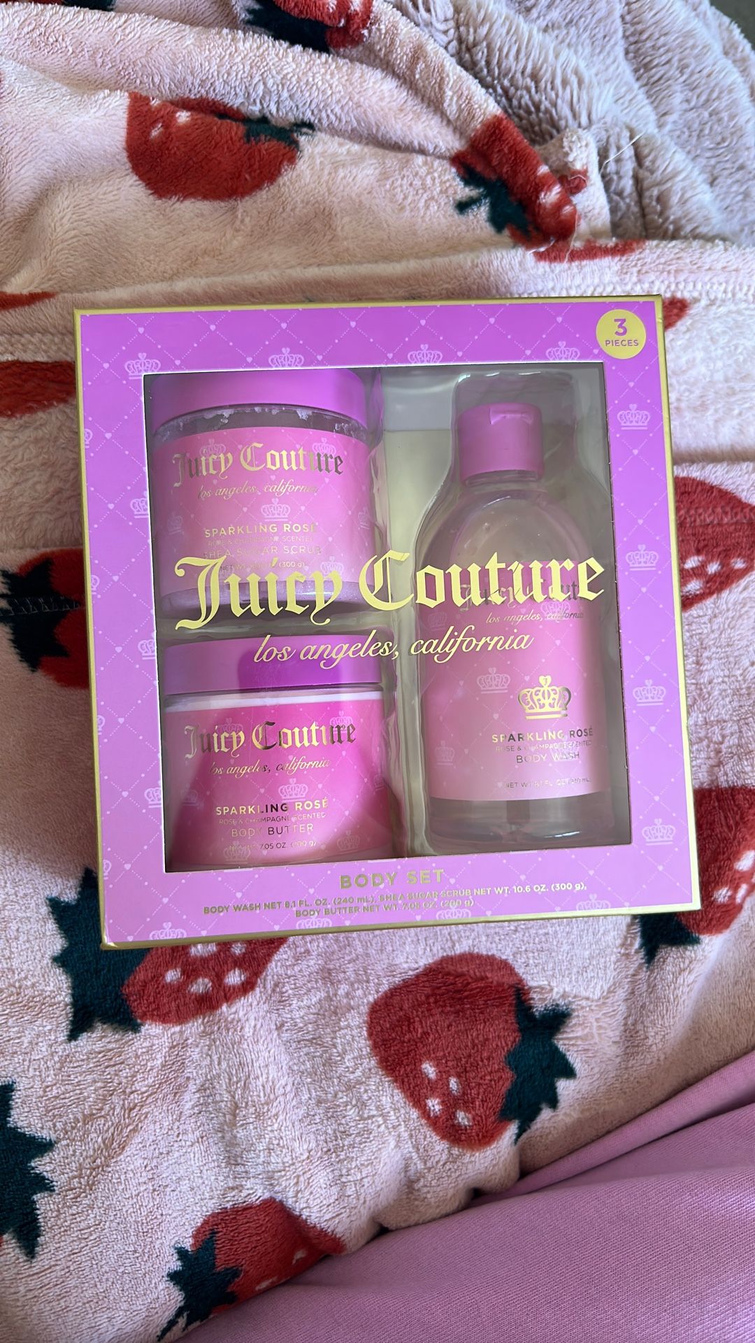 3 Piece Juicy Couture Bath Set