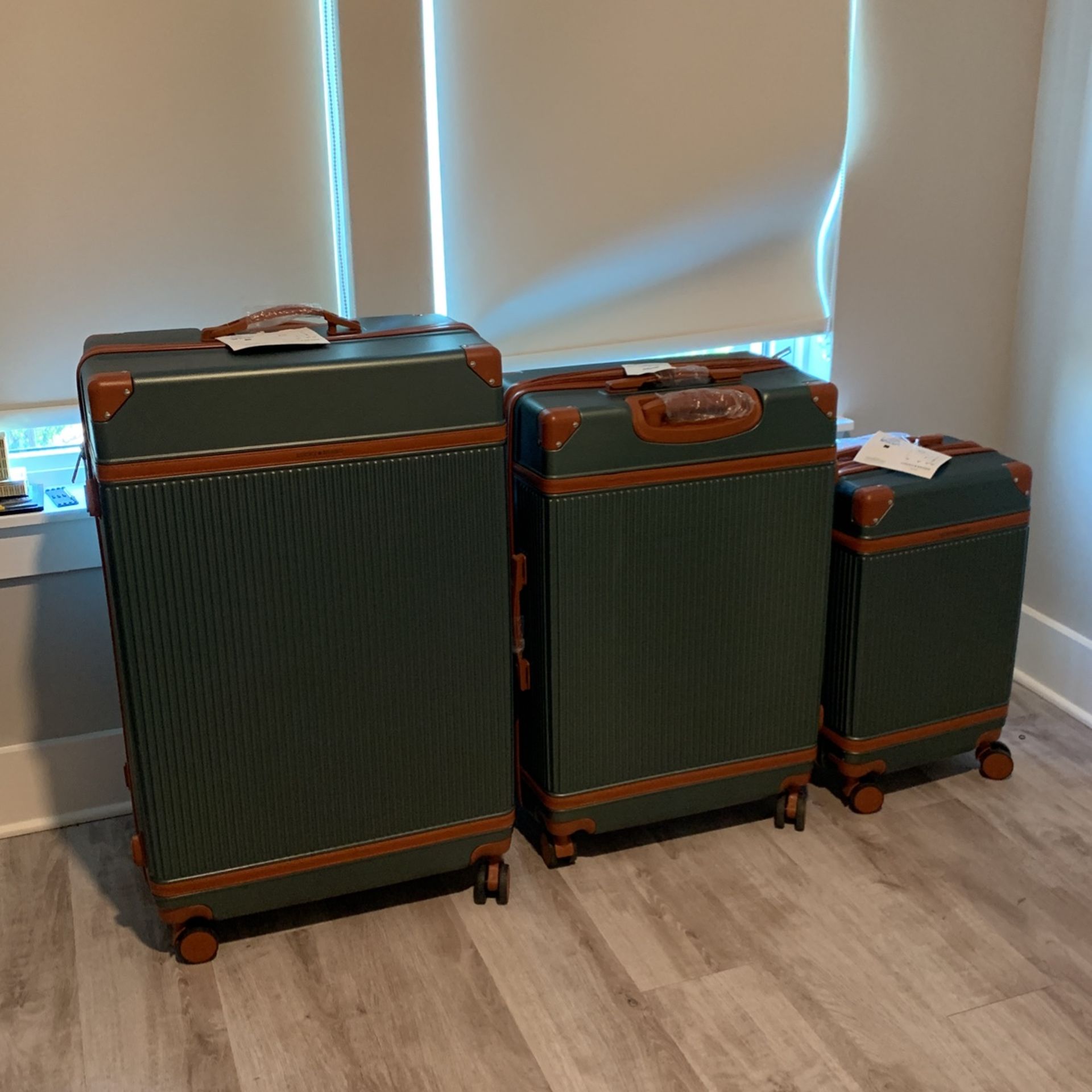 Lucky Brand Suitcase Set (3 Suitcase Set)