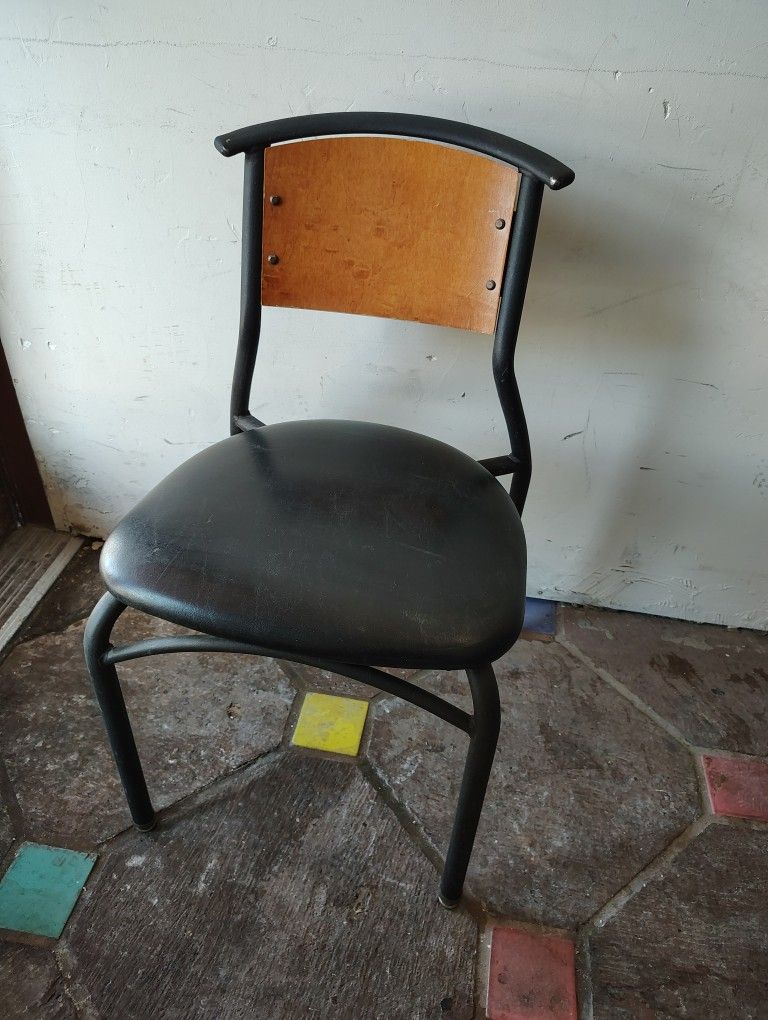 Stackable Restaurant Chairs