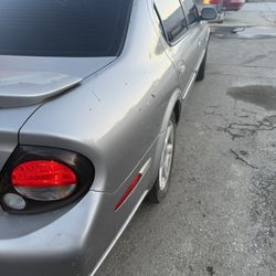 2000 Nissan Maxima 