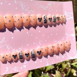 Ghost Halloween Nails