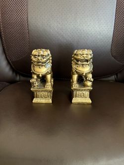 Foo Dog Pair- 4 in Decorative Figures -  Great Condition