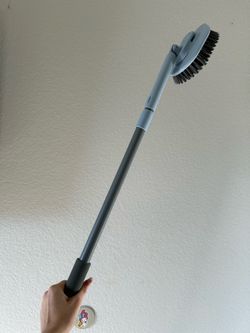 bath or shower scrubber