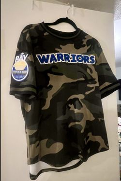 Large Men’s Camo Golden State Warriors Shirt $50