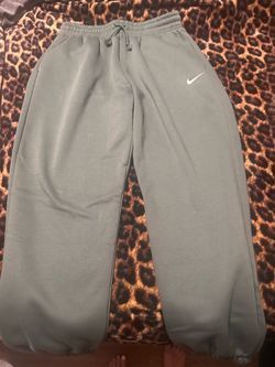 Nike forest green size M