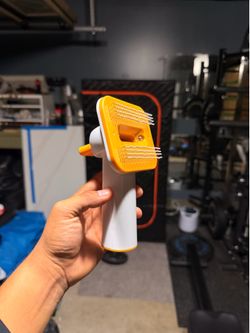 Pet comb , with hair release
