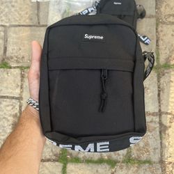 Black Supreme Shoulder Bag (SS18)