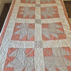 Vintage Handmade Maple Leaf Quilt With Provenance 