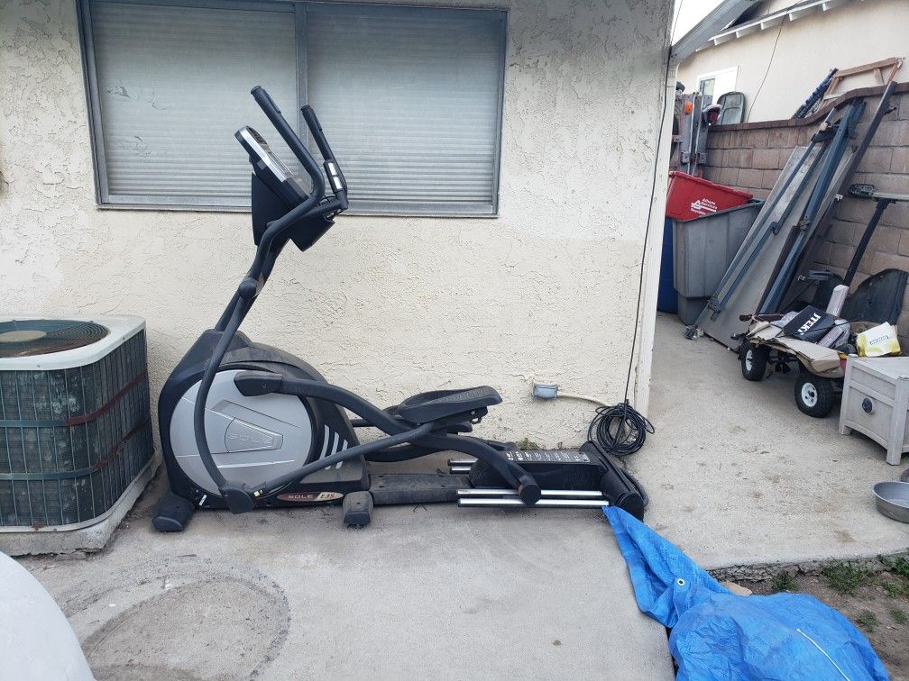Sole elipitucal exercise machine E35