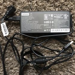 Lenovo Original 135W  AC Adapter