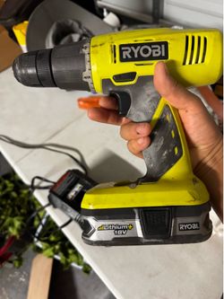 Roybi drill and charger