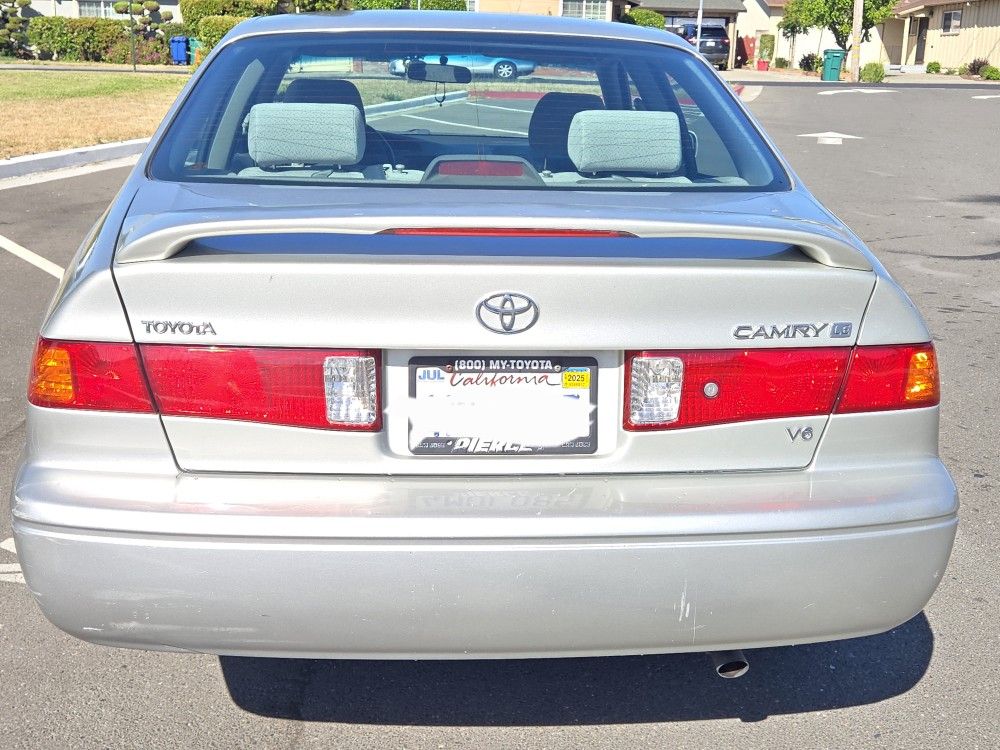 2000 Toyota Camry