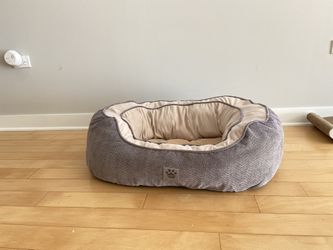 Gray Cat/Dog Bed