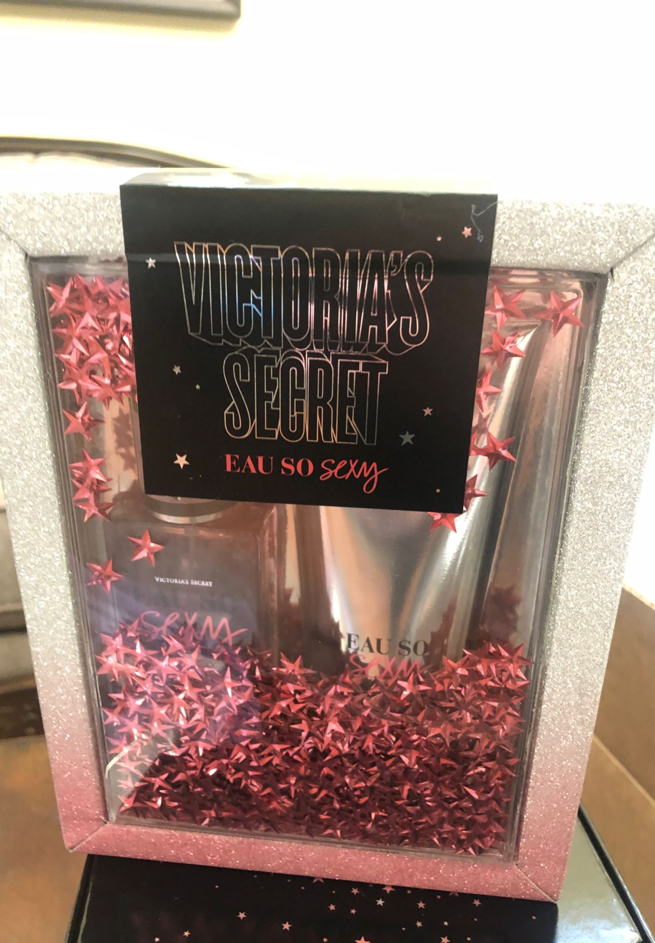 Victoria’s Secret fragrance EAU SO SEXY gift set