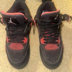 Jordan 4 Red Thunders Boys Size 7