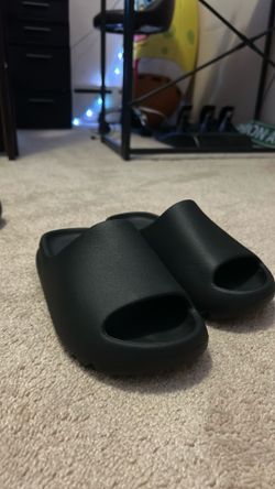 Yeezy Slides YS-01
