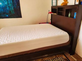 Full sized Frame W Headboard