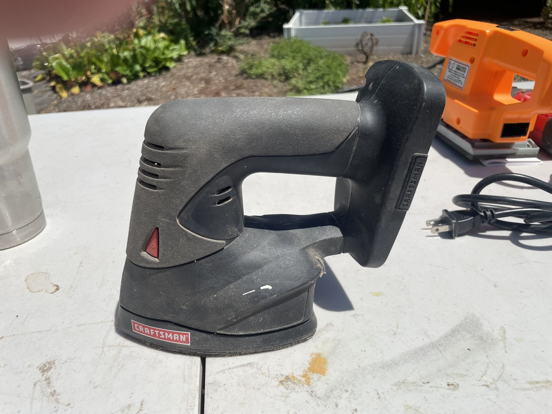 Craftsman C3 19.2v Mouse (detail) Sander