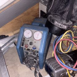 Promax RG5410-E refrigerant recovery machine. 