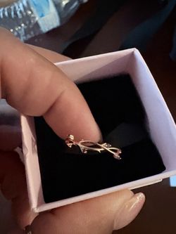 14k vine ring with stones