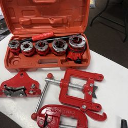 Ratchet Pipe Threader Kit, Ratcheting Pipe Threading Tool Set with