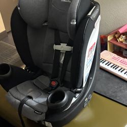Evenflo 360 Revolve Car Seat (like New)