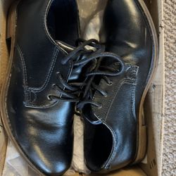 Boys Shoes Size 2